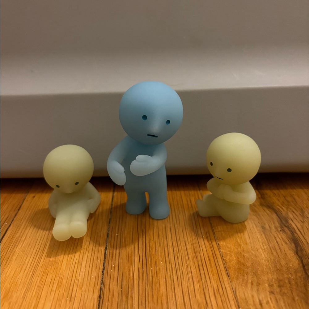 Smiski Figurine Set